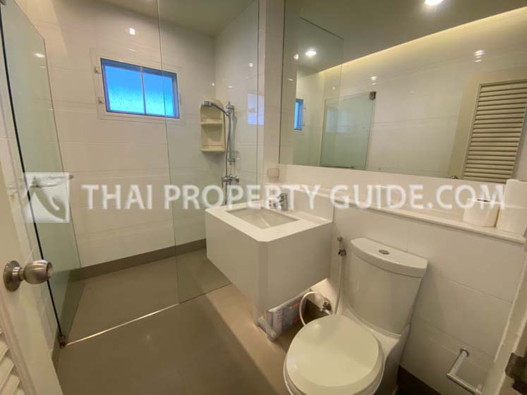 House with Private Pool in Bangnatrad 